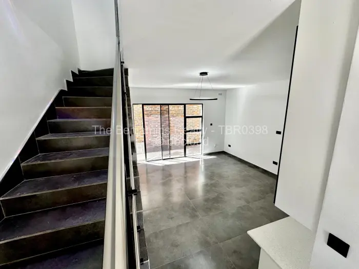 Flat/Apartment to Rent in Strathaven, Harare