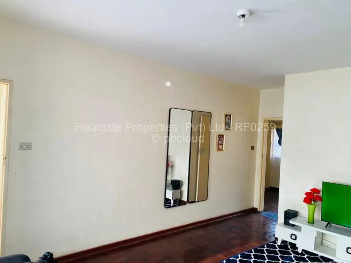 1 Bedroom House for Sale in Bulawayo City Centre, Bulawayo