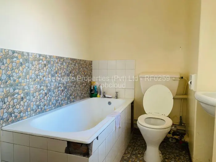 1 Bedroom House for Sale in Bulawayo City Centre, Bulawayo