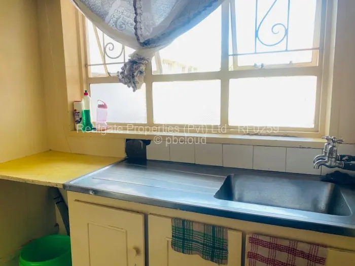 1 Bedroom House for Sale in Bulawayo City Centre, Bulawayo