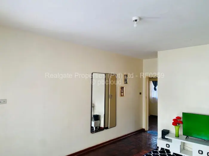 1 Bedroom House for Sale in Bulawayo City Centre, Bulawayo