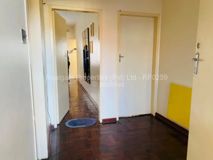 1 Bedroom House for Sale in Bulawayo City Centre, Bulawayo