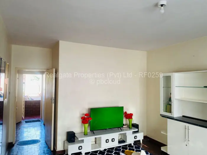 1 Bedroom House for Sale in Bulawayo City Centre, Bulawayo