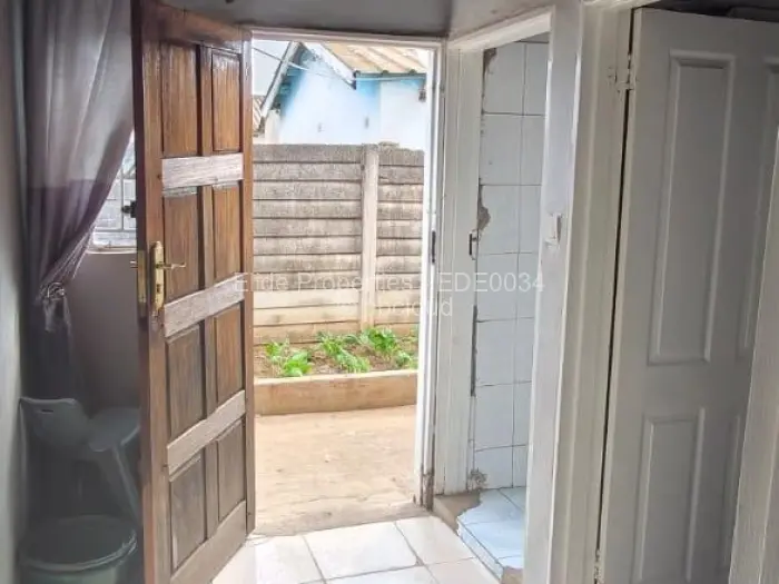 4 Bedroom House for Sale in Budiriro, Harare