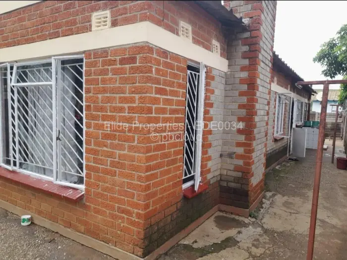 4 Bedroom House for Sale in Budiriro, Harare