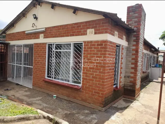 4 Bedroom House for Sale in Budiriro, Harare