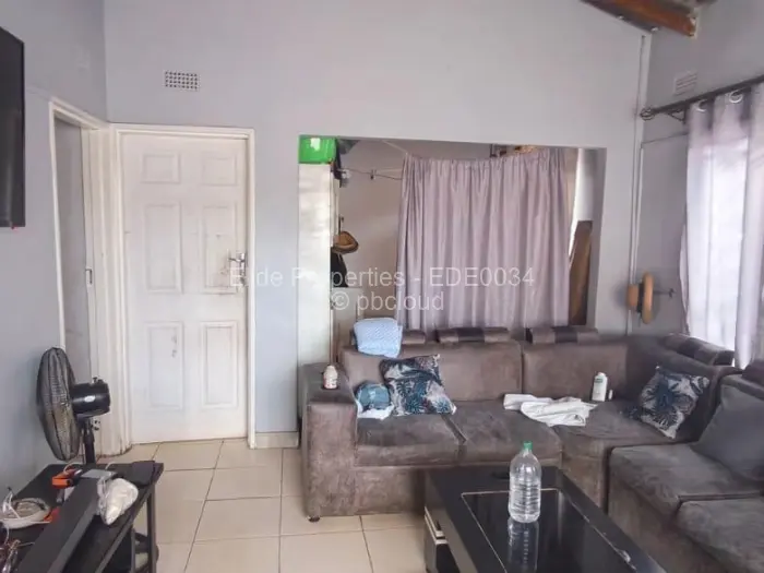 4 Bedroom House for Sale in Budiriro, Harare