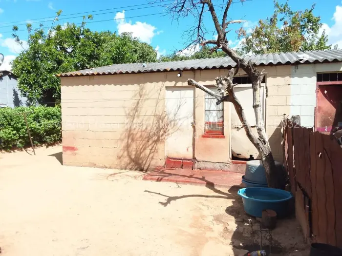 2 Bedroom House for Sale in Chinhoyi, Chinhoyi