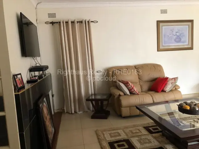 4 Bedroom House for Sale in Alexandra Park, Harare