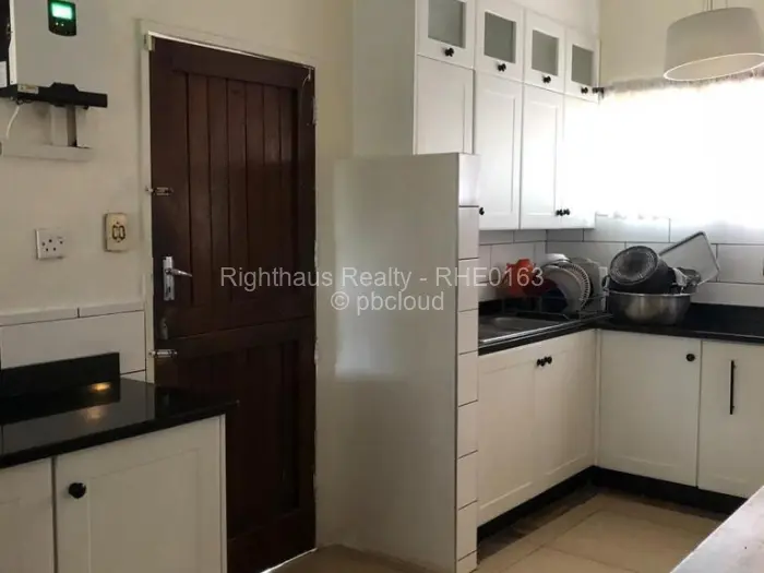 4 Bedroom House for Sale in Alexandra Park, Harare