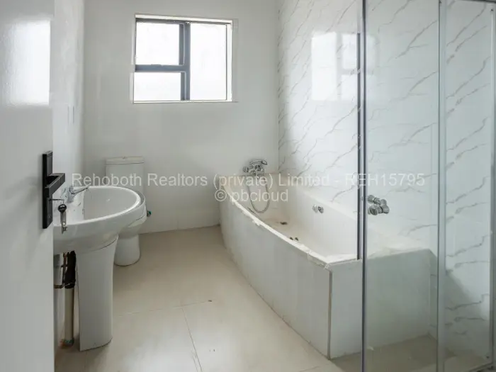 Townhouse/Cluster to Rent in Mandara, Harare