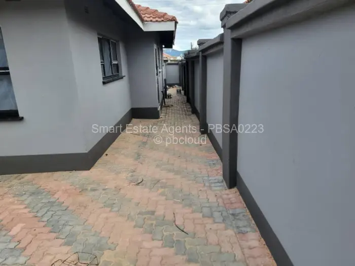 4 Bedroom House to Rent in Weirmouth, Mutare