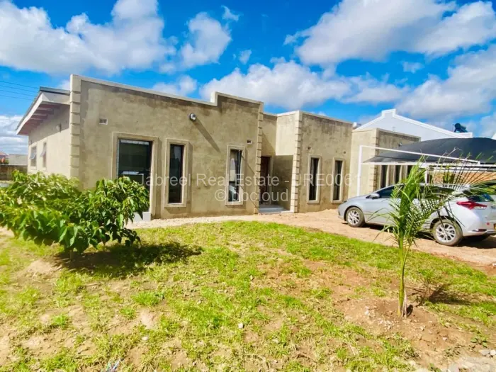 Townhouse/Cluster for Sale in Arlington, Harare