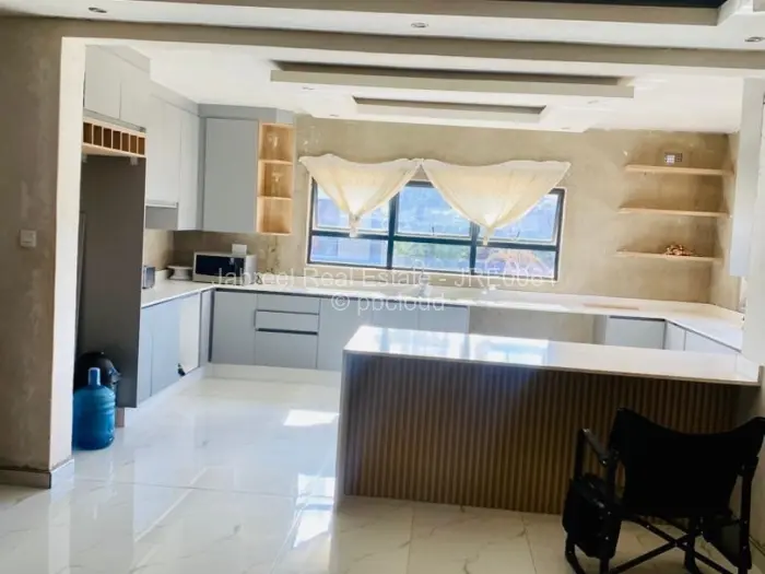 Townhouse/Cluster for Sale in Arlington, Harare