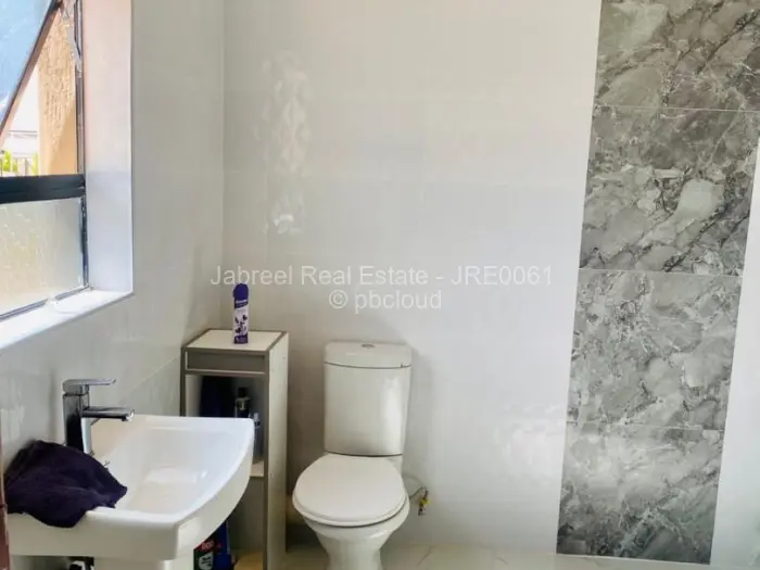 Townhouse/Cluster for Sale in Arlington, Harare