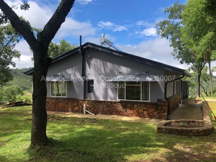 4 Bedroom House to Rent in Carrick Creagh Estate, Harare