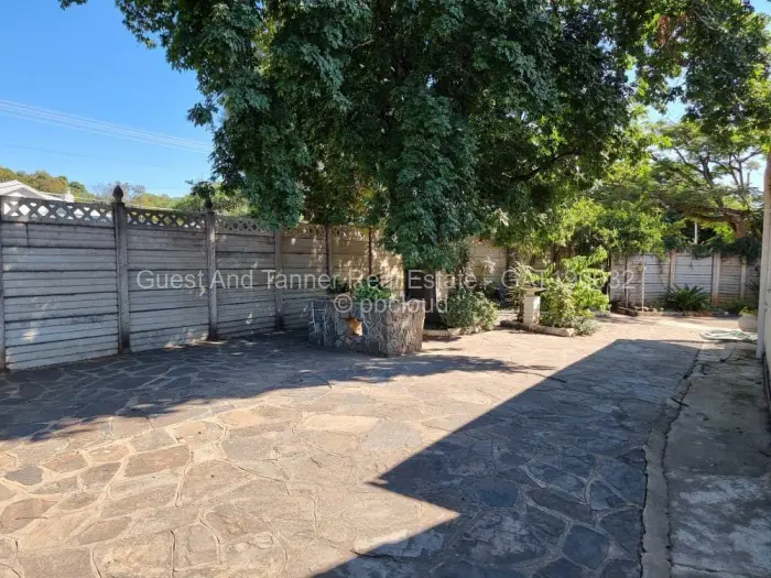 Townhouse/Cluster for Sale in Bulawayo City Centre, Bulawayo