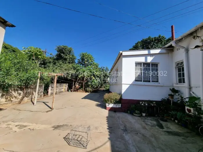 Townhouse/Cluster for Sale in Bulawayo City Centre, Bulawayo