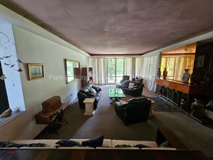 4 Bedroom House for Sale in Hillside Byo, Bulawayo