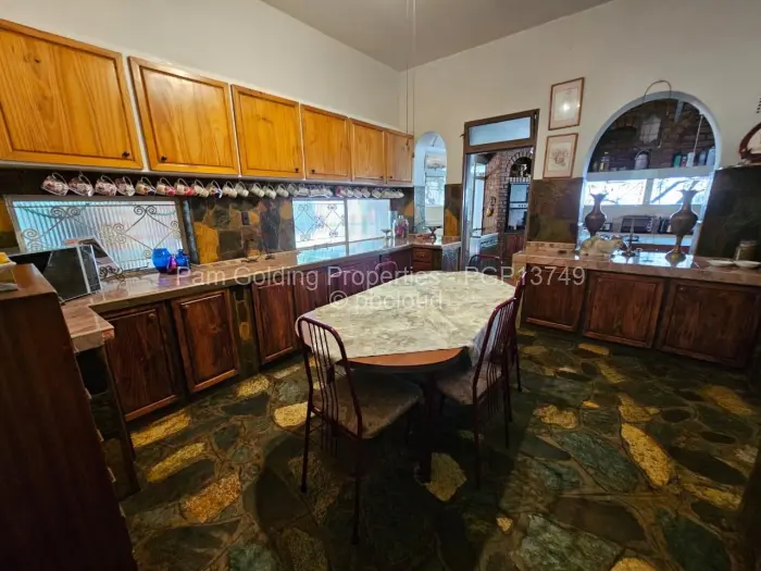 4 Bedroom House for Sale in Hillside Byo, Bulawayo