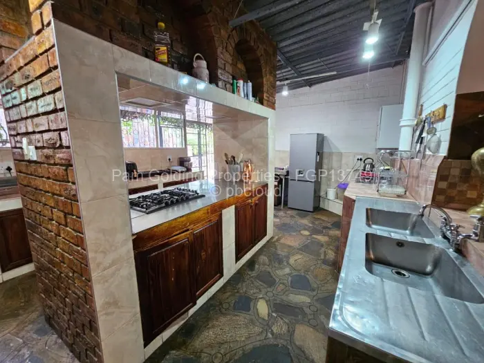 4 Bedroom House for Sale in Hillside Byo, Bulawayo