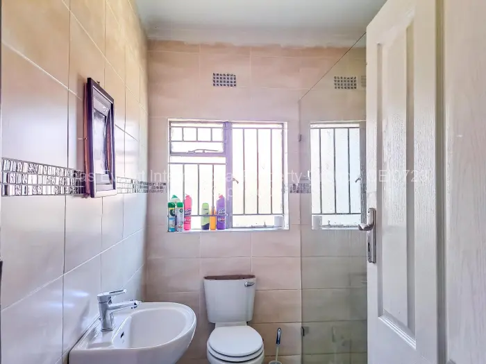 3 Bedroom House to Rent in Zimre Park, Harare