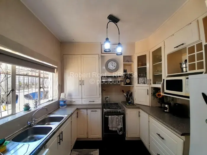 Flat/Apartment to Rent in Avondale