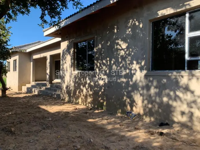 4 Bedroom House for Sale in Crowhill Views, Harare