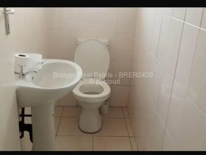 Flat/Apartment to Rent in Zimre Park, Harare