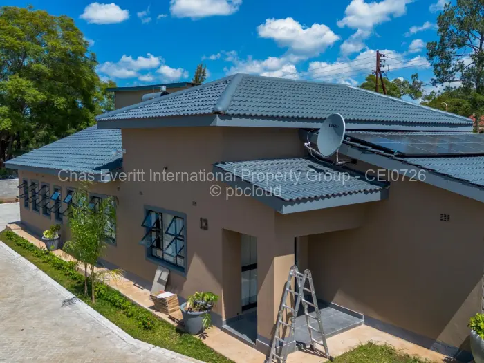 Townhouse/Cluster to Rent in Hillside Byo, Bulawayo