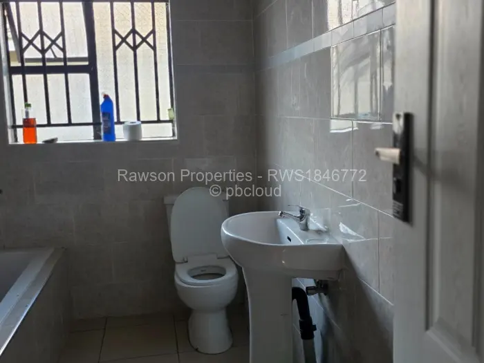 4 Bedroom House for Sale in Madokero Estates, Harare