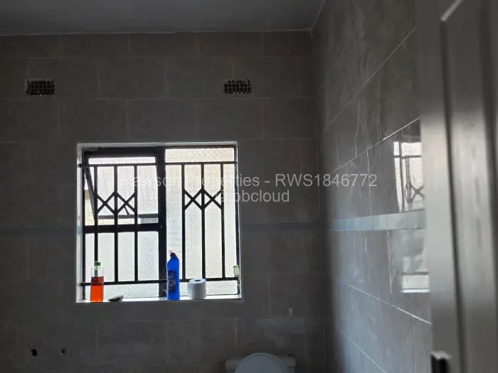 4 Bedroom House for Sale in Madokero Estates, Harare