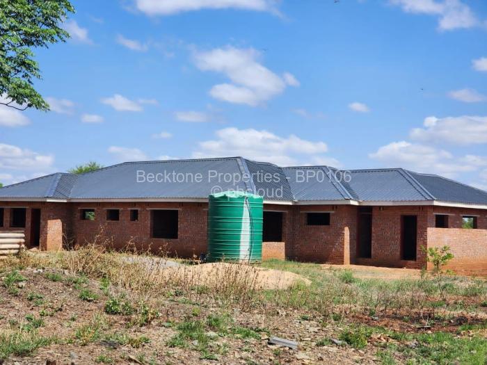 4 Bedroom House for Sale in Woodville Park, Bulawayo