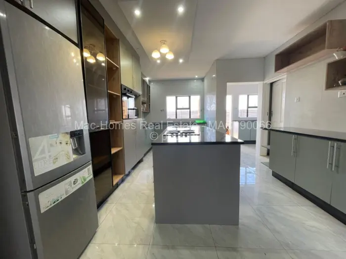 6 Bedroom House for Sale in Mount Pleasant, Harare
