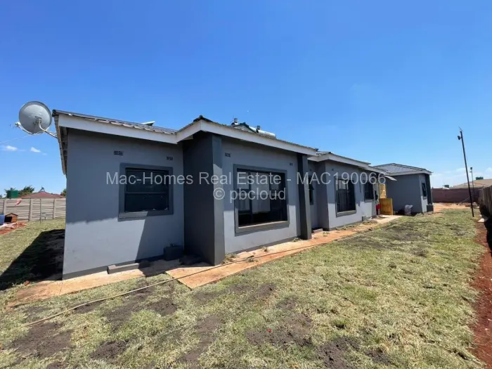 6 Bedroom House for Sale in Mount Pleasant, Harare
