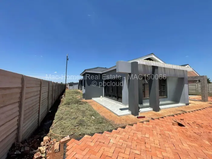 6 Bedroom House for Sale in Mount Pleasant, Harare