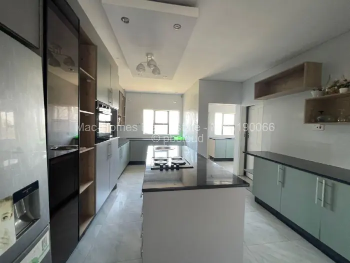 6 Bedroom House for Sale in Mount Pleasant, Harare
