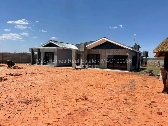 6 Bedroom House for Sale in Mount Pleasant, Harare