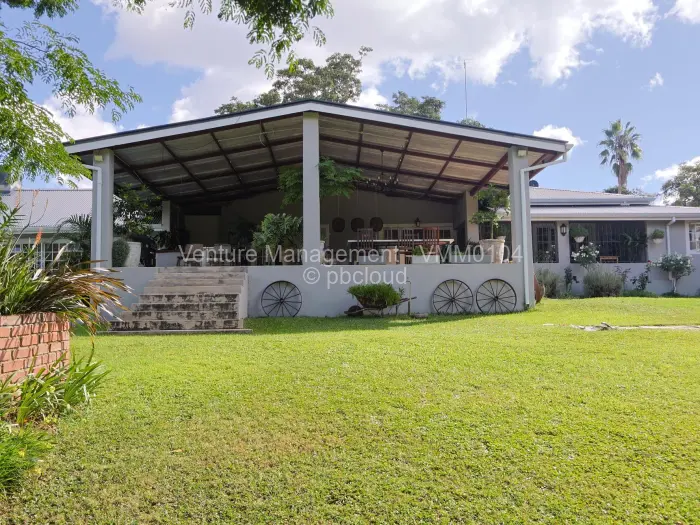 5 Bedroom House for Sale in Umwinsidale, Harare