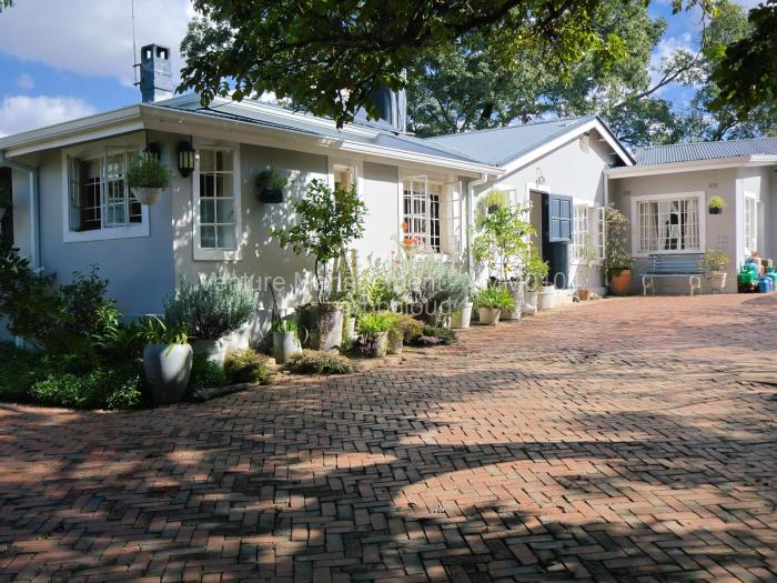 5 Bedroom House for Sale in Umwinsidale, Harare