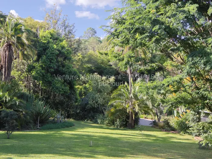 5 Bedroom House for Sale in Umwinsidale, Harare