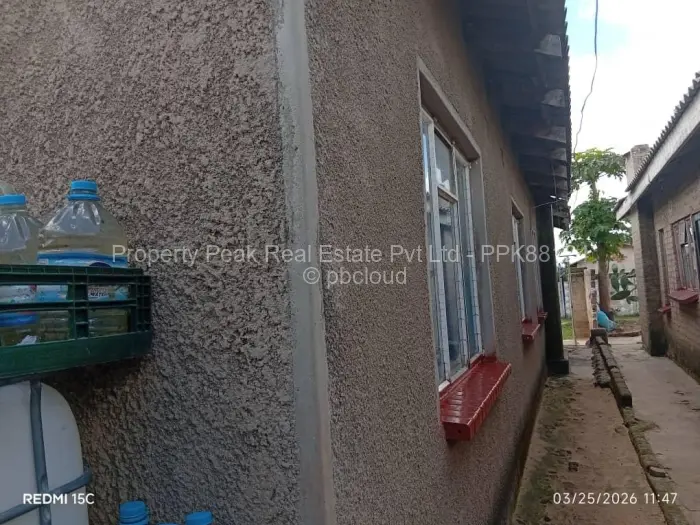 3 Bedroom House for Sale in Chitungwiza, Chitungwiza