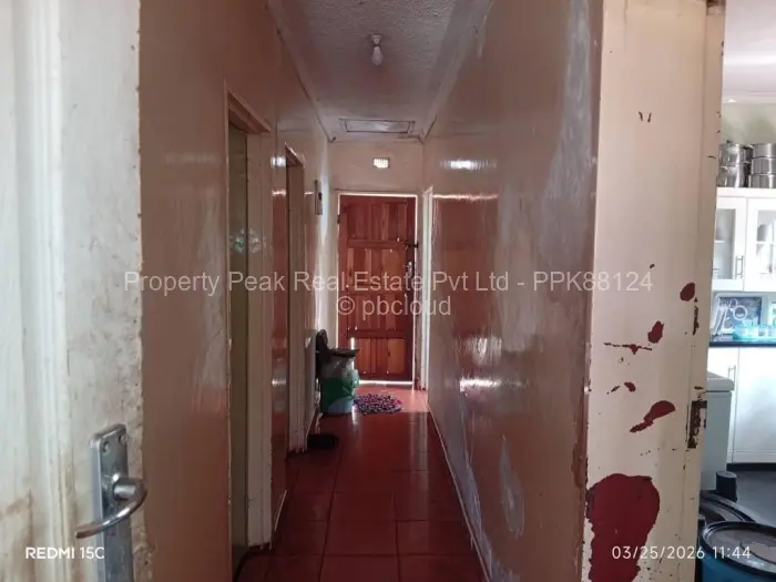 3 Bedroom House for Sale in Chitungwiza, Chitungwiza