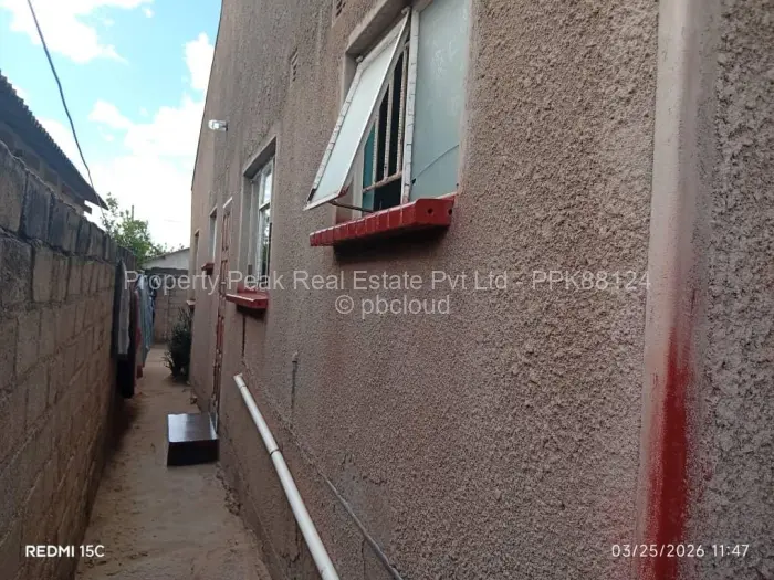 3 Bedroom House for Sale in Chitungwiza, Chitungwiza