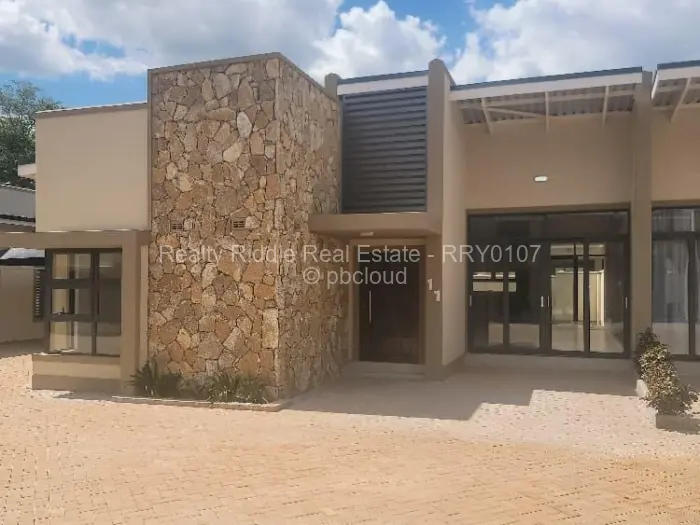 Townhouse/Cluster for Sale in Vainona, Harare
