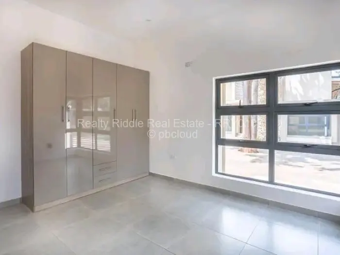 Townhouse/Cluster for Sale in Vainona, Harare