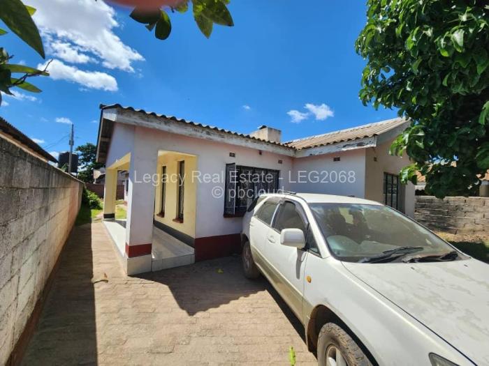 5 Bedroom House for Sale in Budiriro, Harare