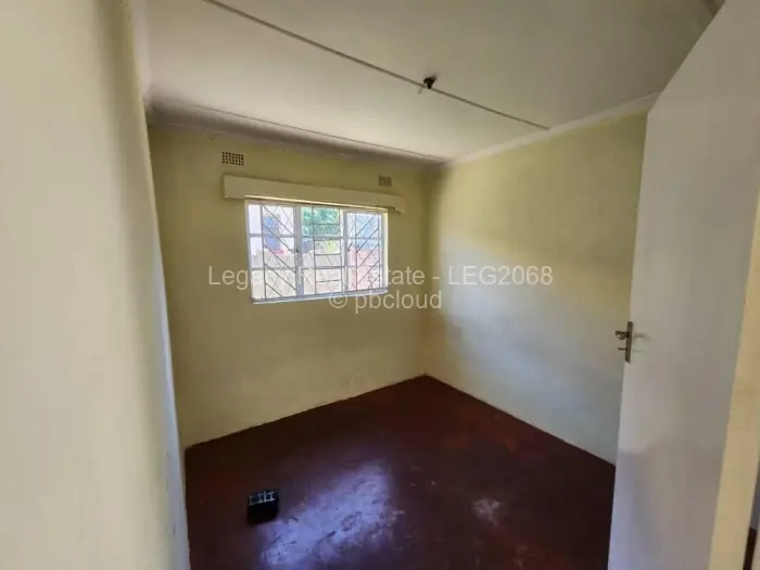 5 Bedroom House for Sale in Budiriro, Harare