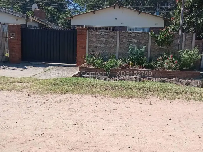 3 Bedroom House for Sale in Zengeza, Chitungwiza