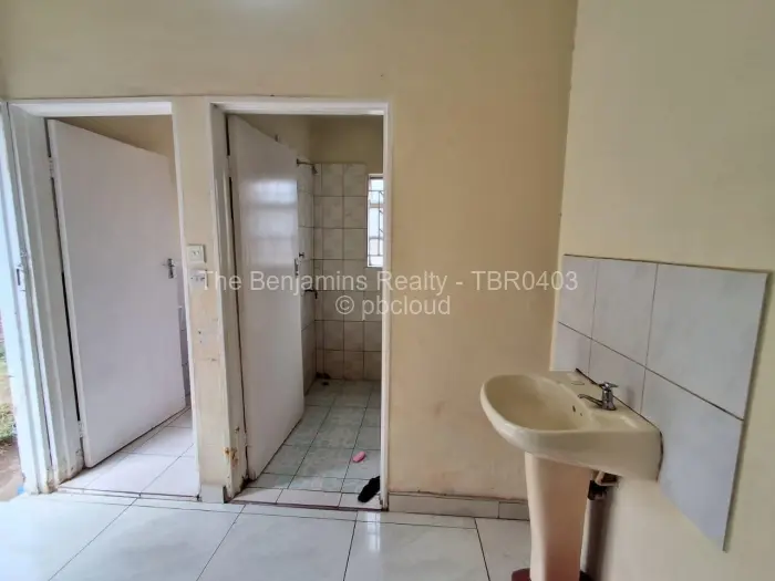 4 Bedroom House for Sale in Budiriro, Harare